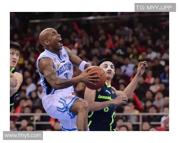 CBA焦点对决北京队迎战广东队力争季后赛席位的关键之战